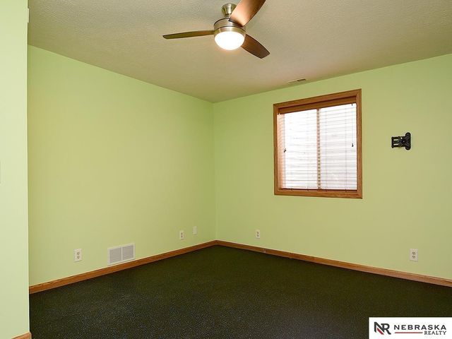 1601 Blackhawk Circle, Lincoln, NE 68521