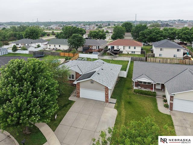 1601 Blackhawk Circle, Lincoln, NE 68521