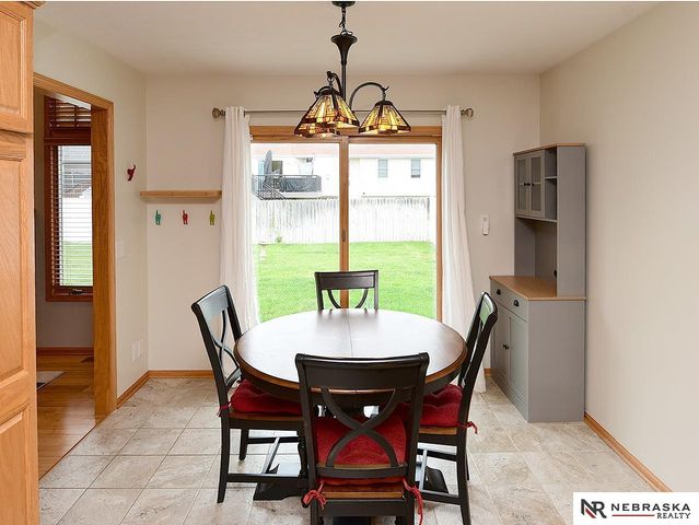 1601 Blackhawk Circle, Lincoln, NE 68521