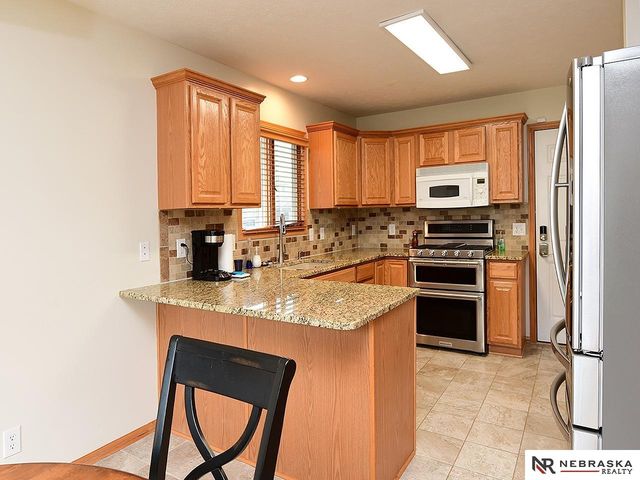 1601 Blackhawk Circle, Lincoln, NE 68521