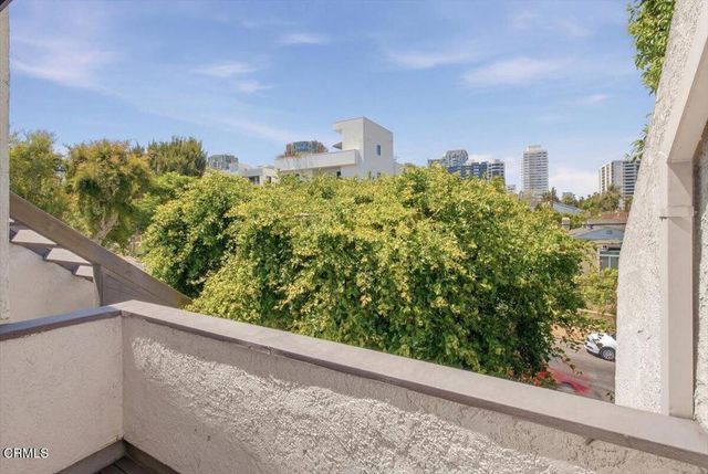 10720 Ohio Avenue 1, Los Angeles, CA 90024