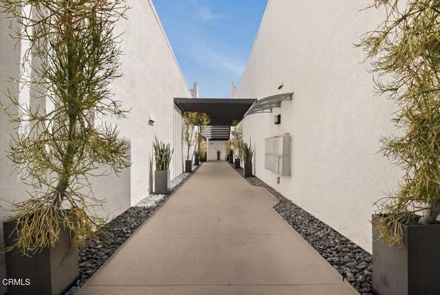 10720 Ohio Avenue 1, Los Angeles, CA 90024