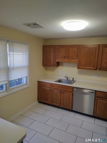 1400 Hartford Turnpike 5, North Haven, CT 06473