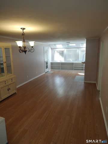 1400 Hartford Turnpike 5, North Haven, CT 06473