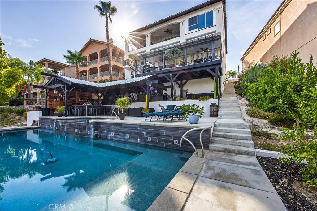 22084 San Joaquin W, Canyon Lake, CA 92587 — exterior