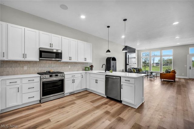 110 Cider Mill, Chardon, OH 44024