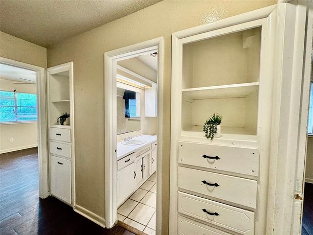 7721 S Ross Avenue, Oklahoma City, OK 73159