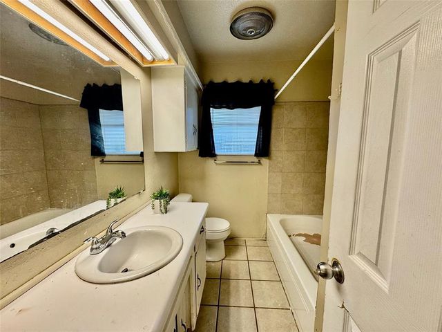 7721 S Ross Avenue, Oklahoma City, OK 73159