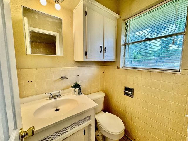 7721 S Ross Avenue, Oklahoma City, OK 73159