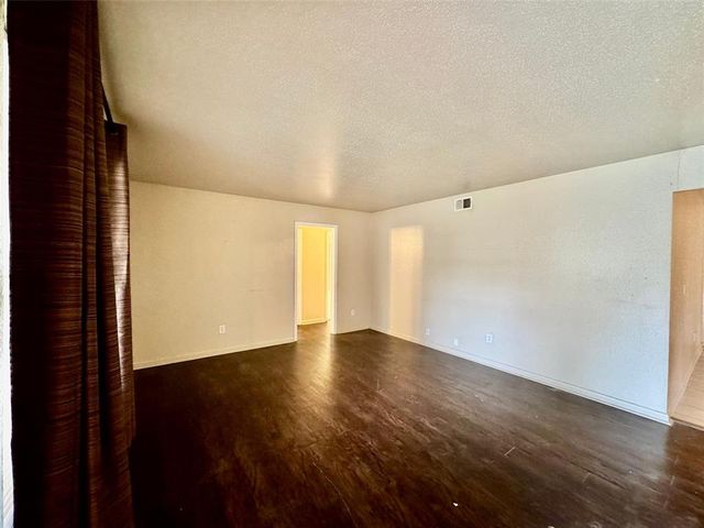 7721 S Ross Avenue, Oklahoma City, OK 73159
