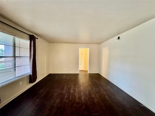 7721 S Ross Avenue, Oklahoma City, OK 73159