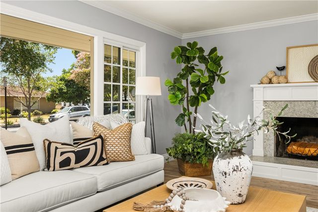 1147 W 10th, Santa Ana, CA 92703