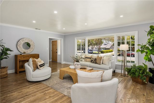 1147 W 10th, Santa Ana, CA 92703