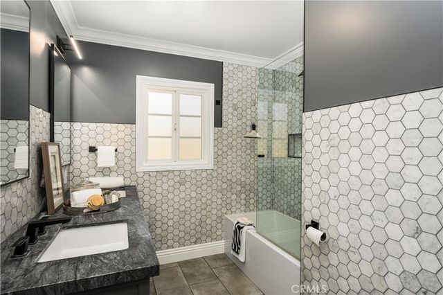 1147 W 10th, Santa Ana, CA 92703