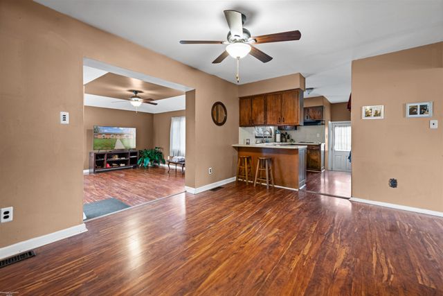 25312 Saint Christopher St Street, Harrison Twp, MI 48045