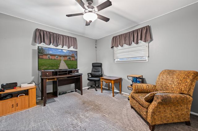 25312 Saint Christopher St Street, Harrison Twp, MI 48045