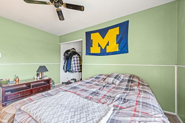 25312 Saint Christopher St Street, Harrison Twp, MI 48045