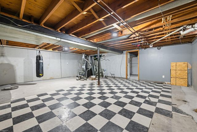 25312 Saint Christopher St Street, Harrison Twp, MI 48045