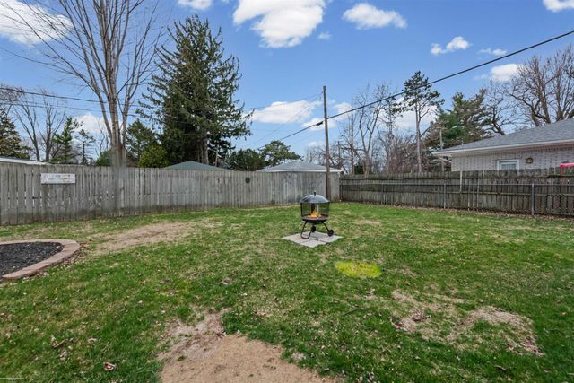 25312 Saint Christopher St Street, Harrison Twp, MI 48045