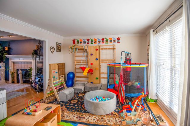 17 Briar Oaks Drive, Huntington, WV 25704