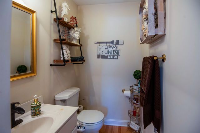 17 Briar Oaks Drive, Huntington, WV 25704