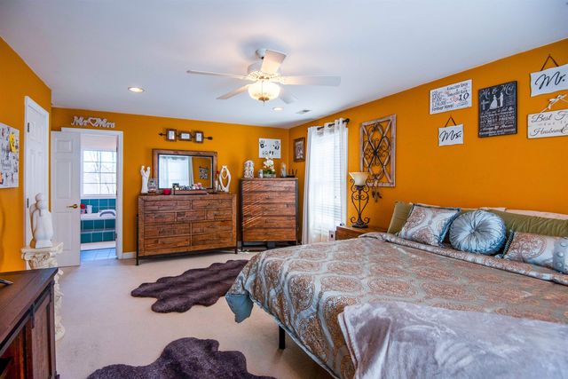 17 Briar Oaks Drive, Huntington, WV 25704