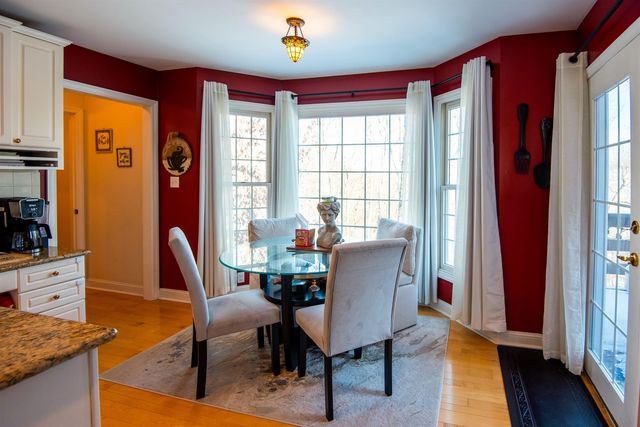 17 Briar Oaks Drive, Huntington, WV 25704