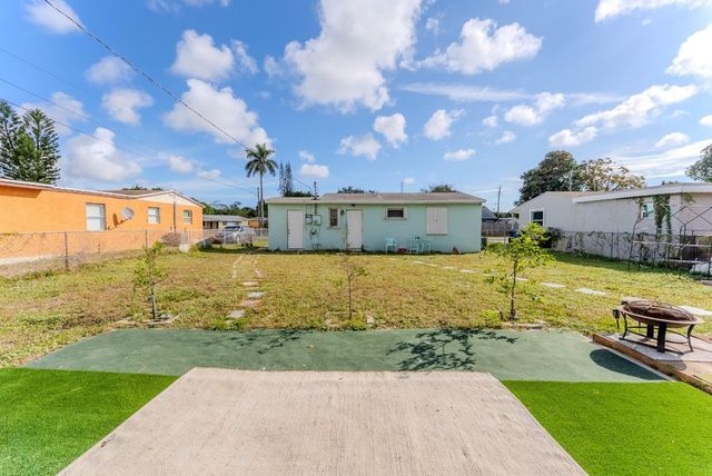 1409 NW 24th Avenue, Fort Lauderdale, FL 33311