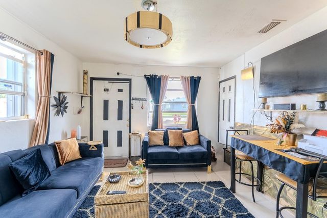 1409 NW 24th Avenue, Fort Lauderdale, FL 33311