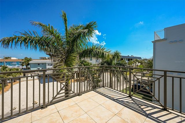 109 6TH STREET N A & B, Bradenton Beach, FL 34217