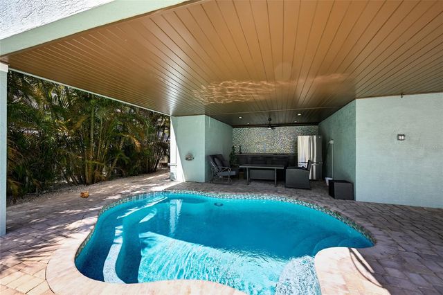 109 6TH STREET N A & B, Bradenton Beach, FL 34217