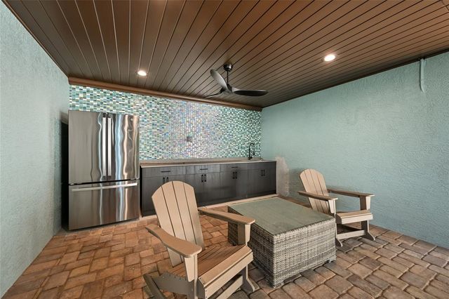 109 6TH STREET N A & B, Bradenton Beach, FL 34217