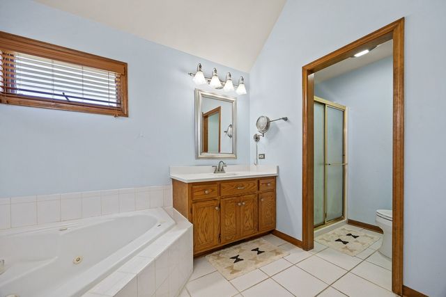 452 Windsor Drive, Oswego, IL 60543