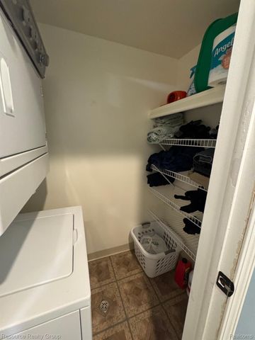 9701 Harbour Cove Court, Ypsilanti, MI 48197