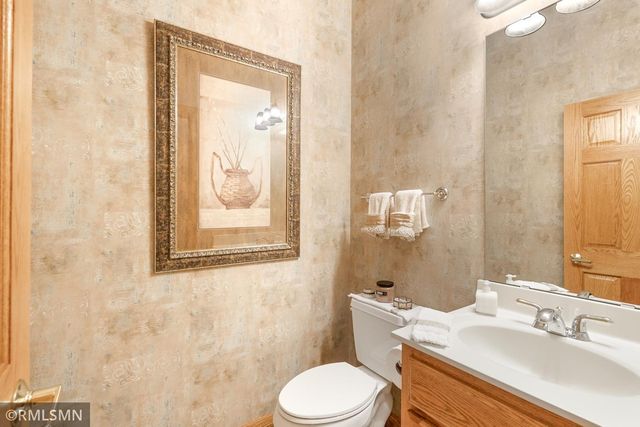 13233 Downey Trail, Apple Valley, MN 55124