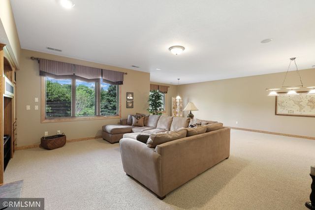 13233 Downey Trail, Apple Valley, MN 55124