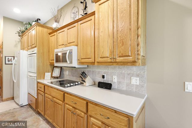 13233 Downey Trail, Apple Valley, MN 55124
