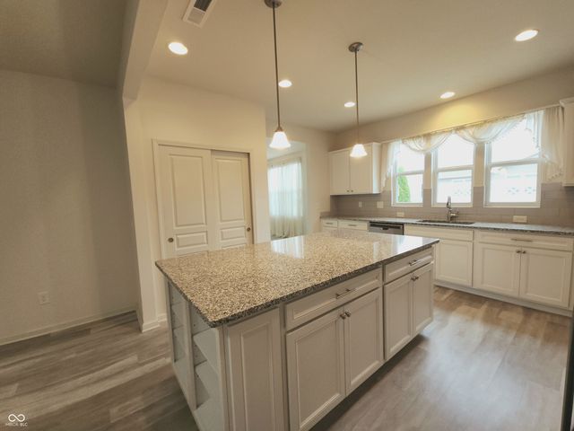 4880 Dahlia Drive, Plainfield, IN 46168