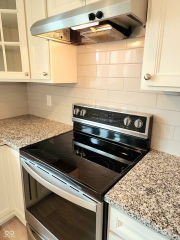 4880 Dahlia Drive, Plainfield, IN 46168