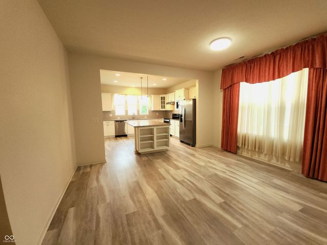 4880 Dahlia Drive, Plainfield, IN 46168