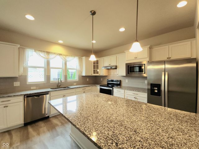 4880 Dahlia Drive, Plainfield, IN 46168