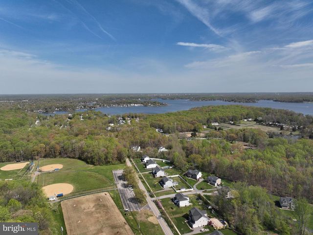 3419 POCAHONTAS DR, Edgewater, MD 21037