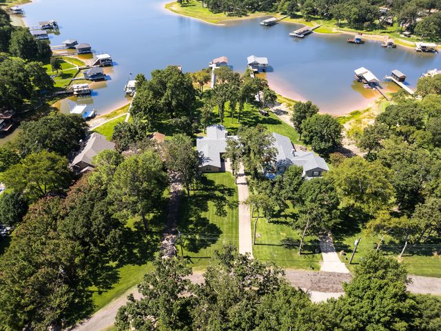 516 Arrowwood Beach Road, Trinidad, TX 75163