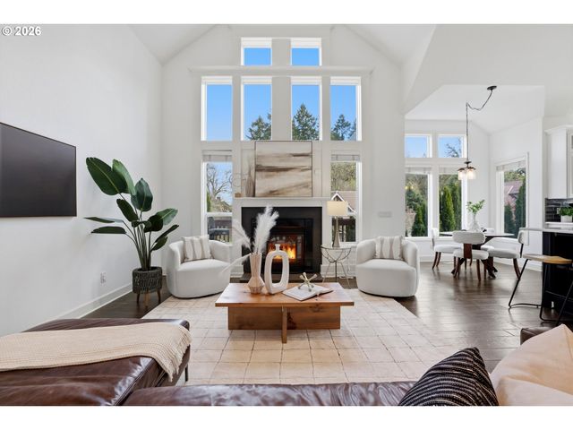 1873 N TEAKWOOD St, Canby, OR 97013