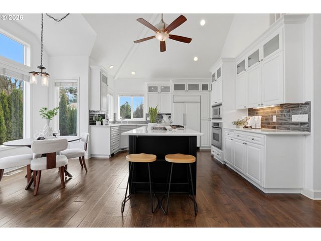 1873 N TEAKWOOD St, Canby, OR 97013