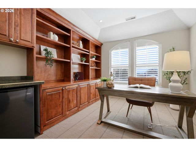 1873 N TEAKWOOD St, Canby, OR 97013