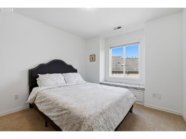 1873 N TEAKWOOD St, Canby, OR 97013