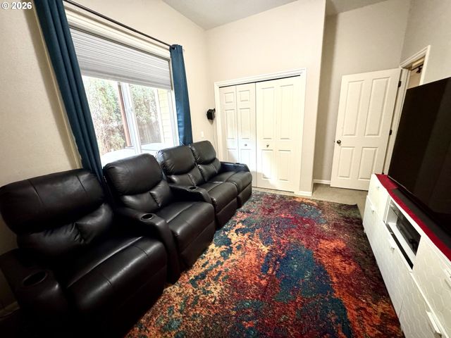 1873 N TEAKWOOD St, Canby, OR 97013