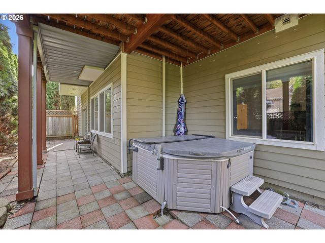 1873 N TEAKWOOD St, Canby, OR 97013