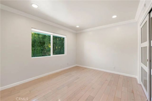 15406 Lull, Los Angeles, CA 91406